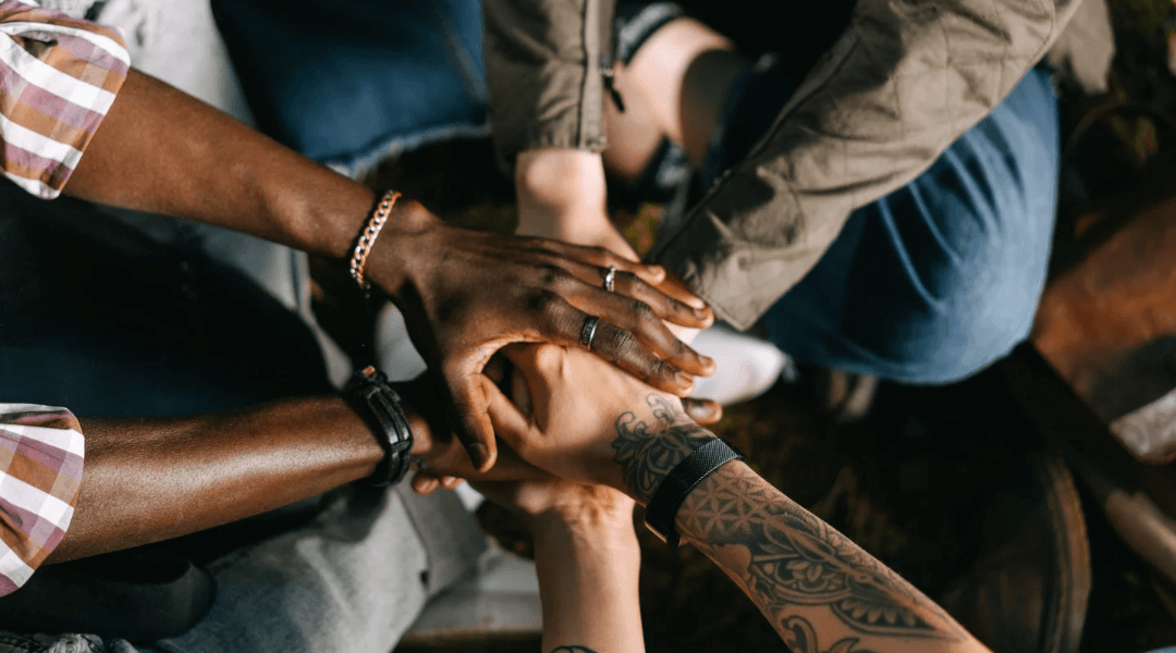 4 Ways to Create Unity Within a Team